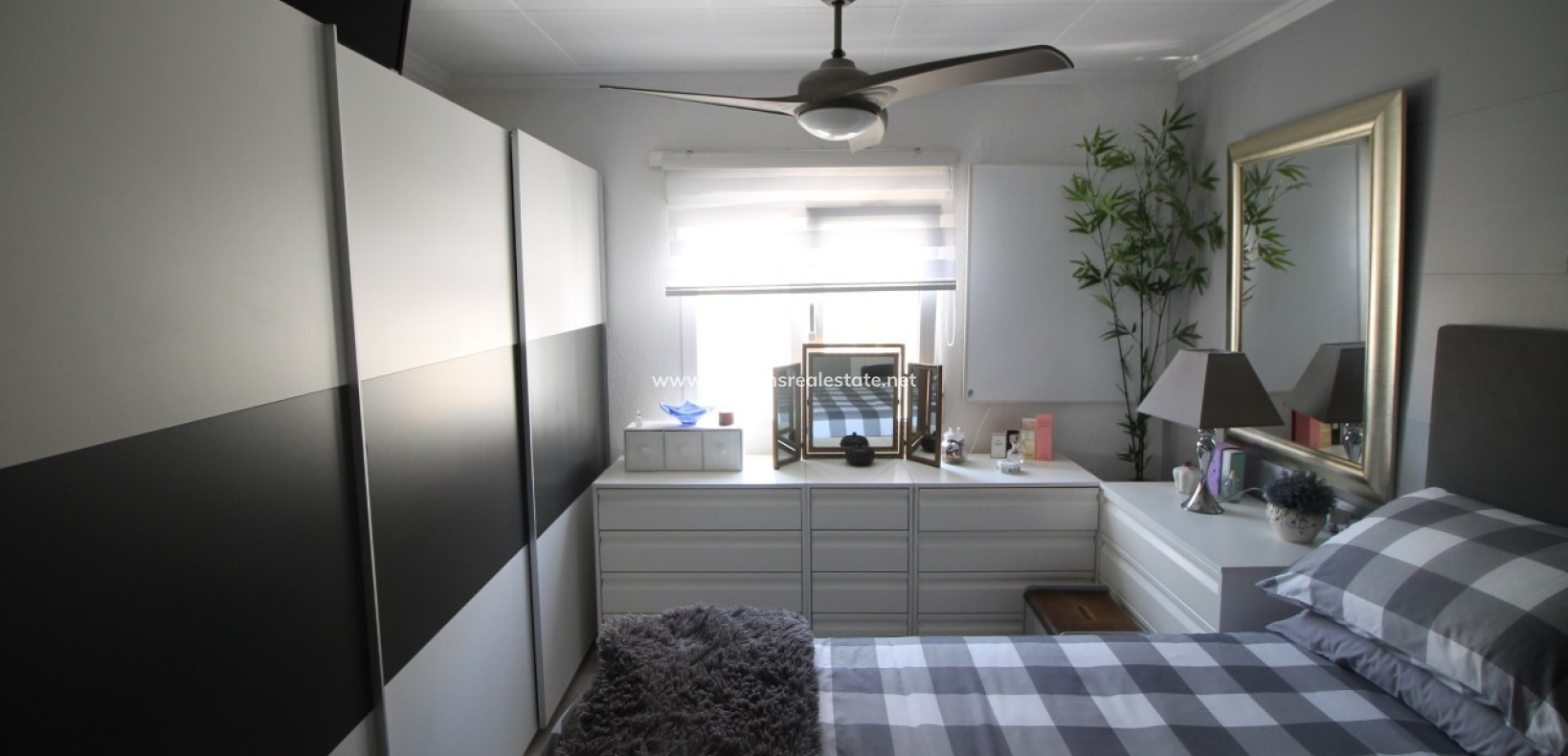 Resale - Detached - Urb. La Marina