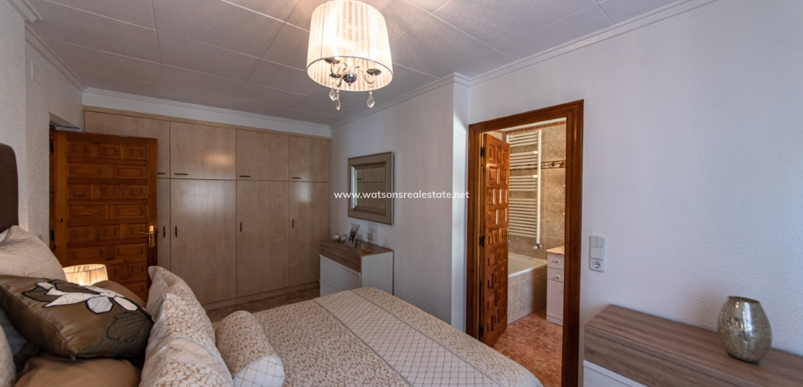 Resale - Detached - Urb. La Marina