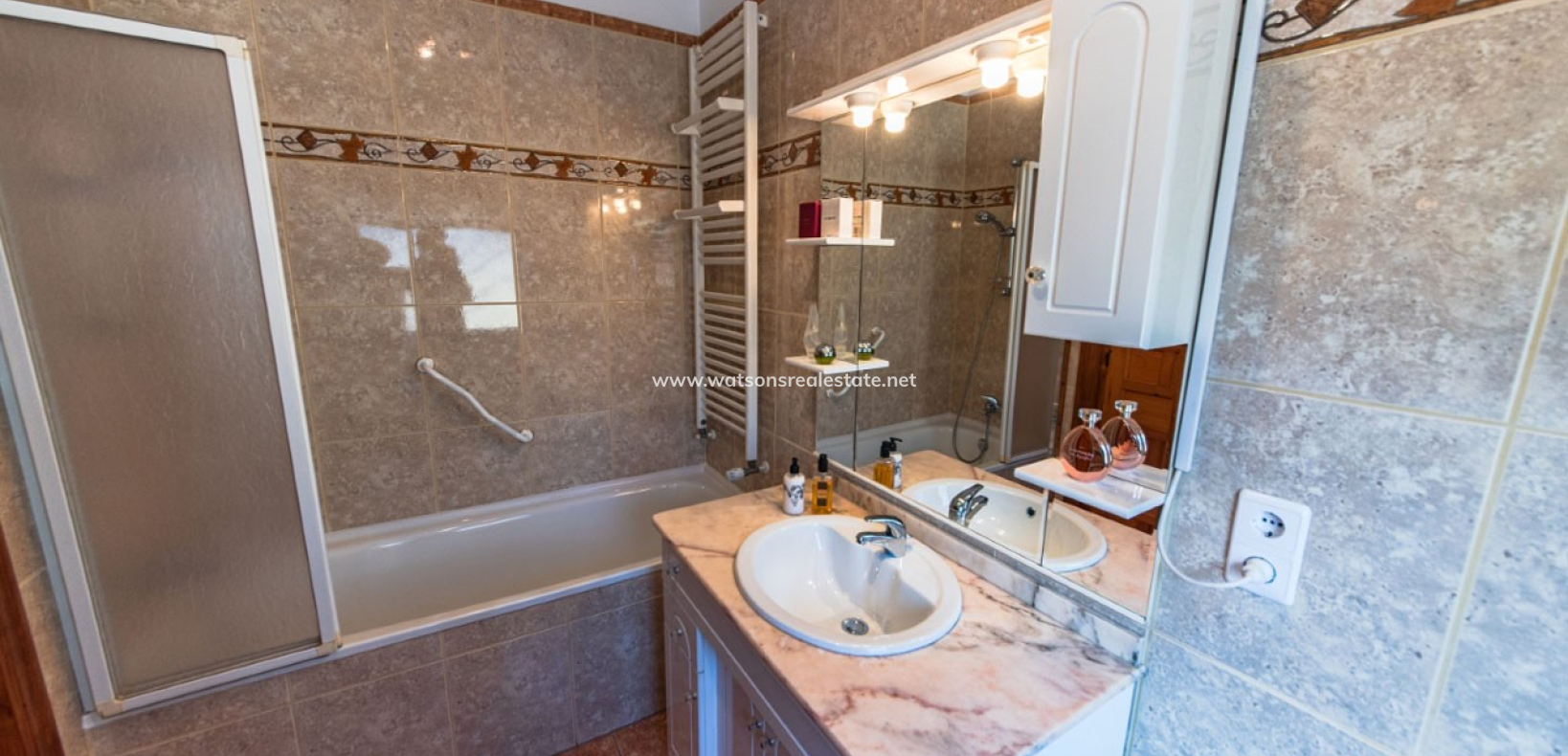 Resale - Detached - Urb. La Marina