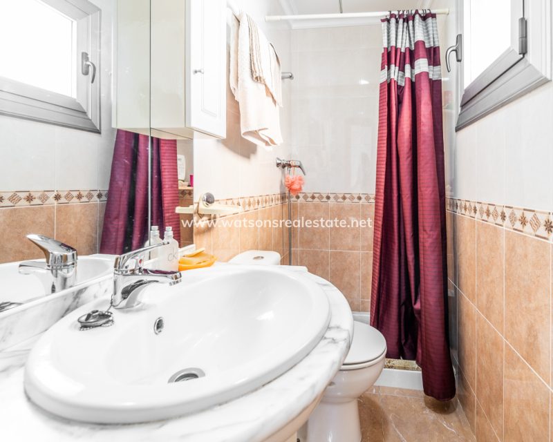 Resale - Detached - Urb. La Marina