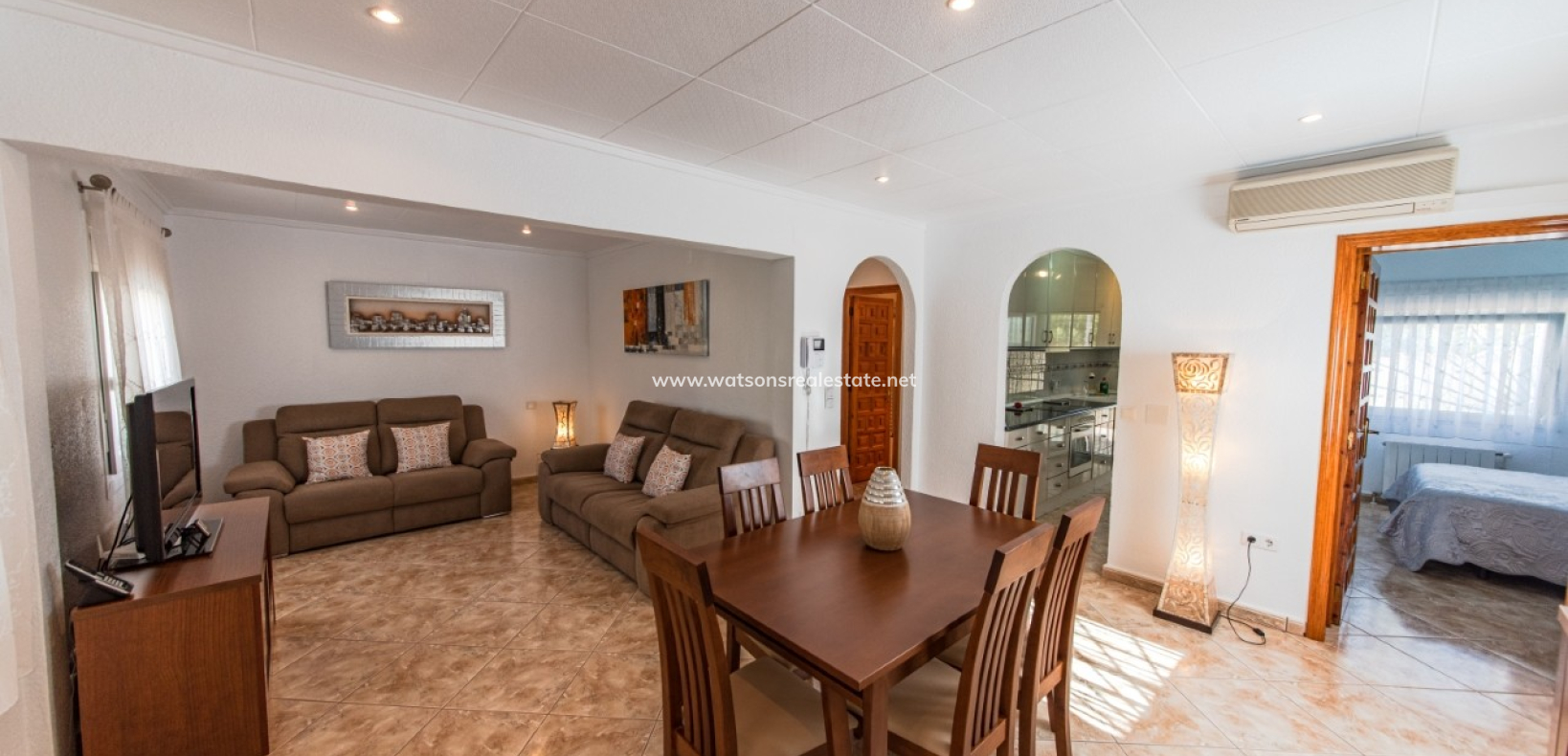 Resale - Detached - Urb. La Marina