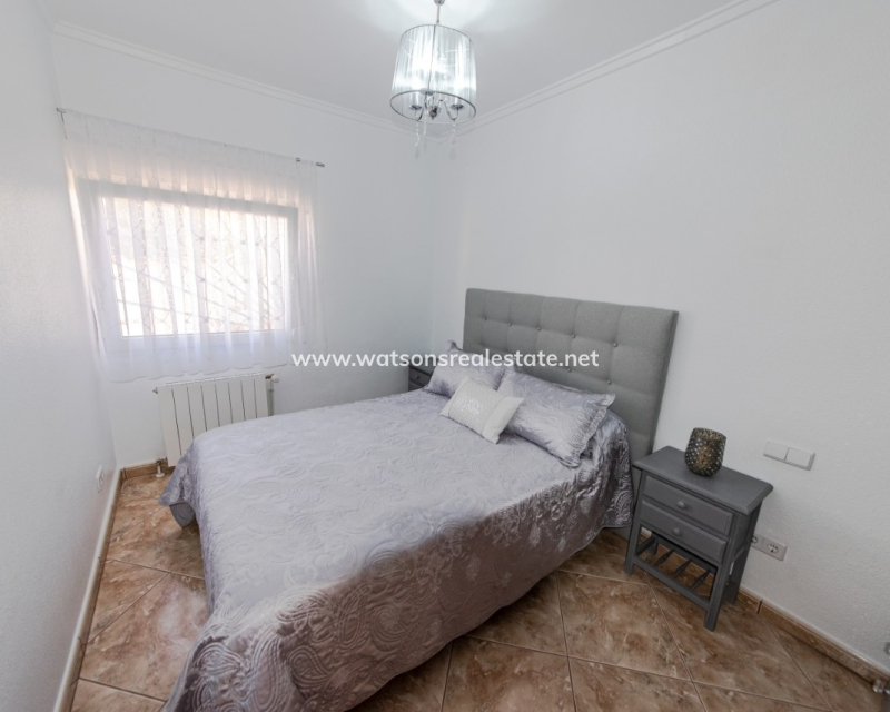 Resale - Detached - Urb. La Marina