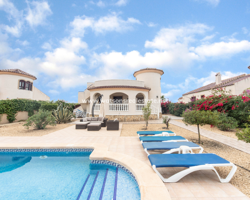 Resale - Detached - Urb. La Marina