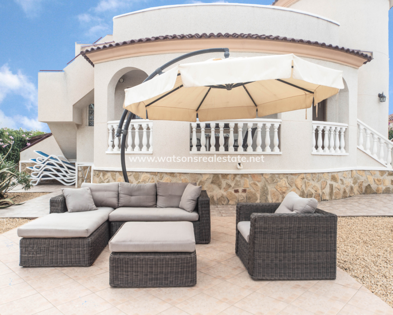 Resale - Detached - Urb. La Marina