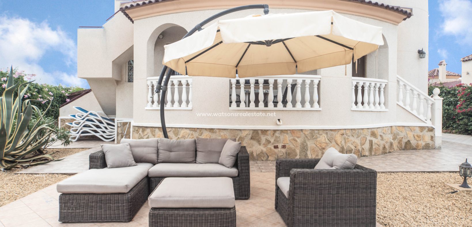 Resale - Detached - Urb. La Marina