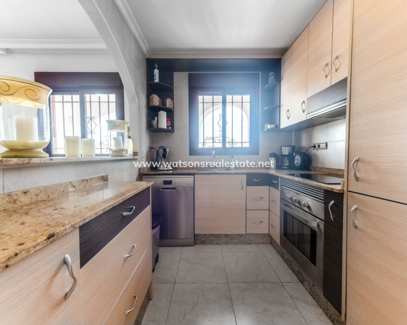 Resale - Detached - Urb. La Marina
