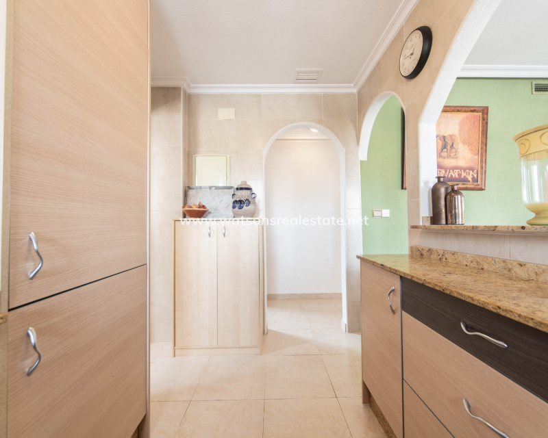 Resale - Detached - Urb. La Marina