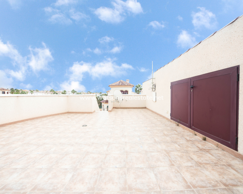 Resale - Detached - Urb. La Marina