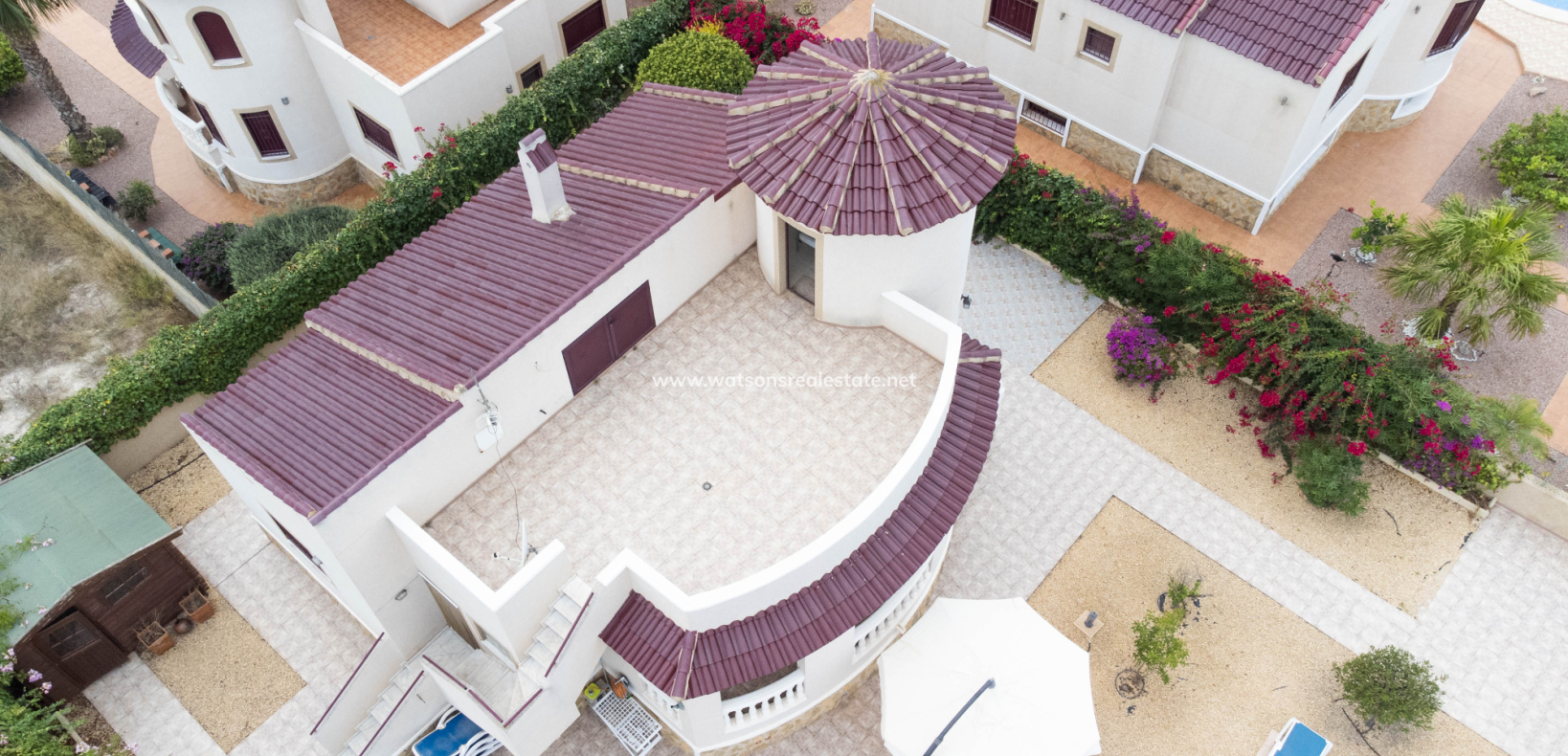 Resale - Detached - Urb. La Marina