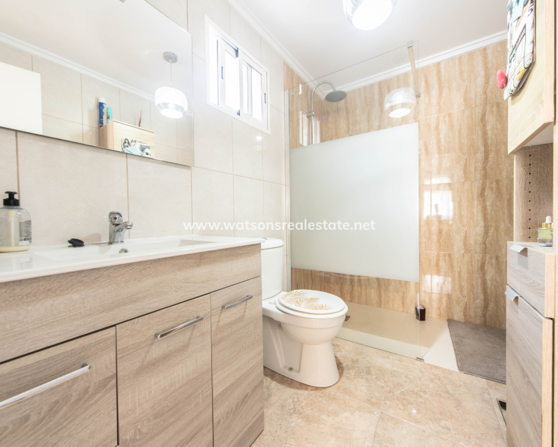 Resale - Detached - Urb. La Marina