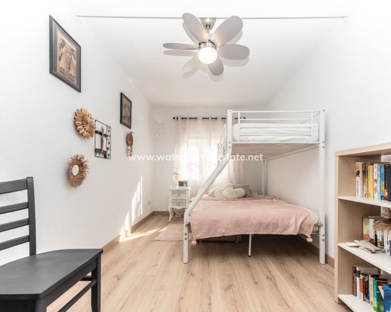 Resale - Detached - Urb. La Marina