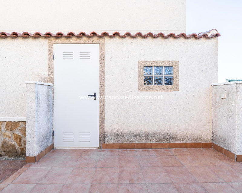 Resale - Detached - Urb. La Marina