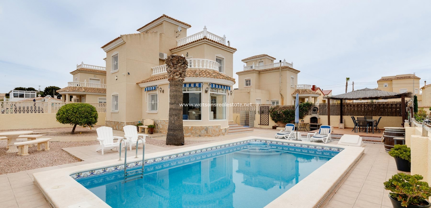 Resale - Detached - Urb. La Marina