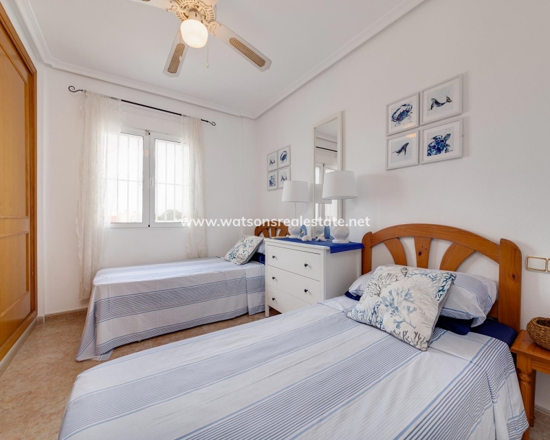 Resale - Detached - Urb. La Marina