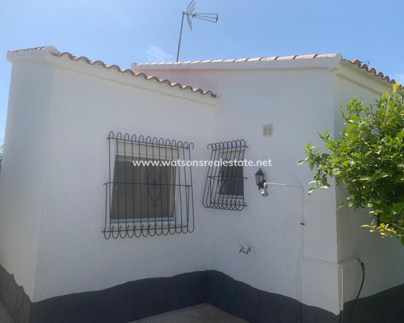 Resale - Detached - Urb. La Marina