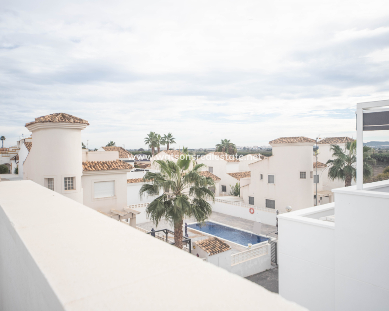 Resale - Detached - Urb. La Marina