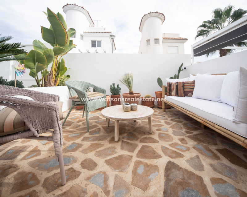 Resale - Detached - Urb. La Marina