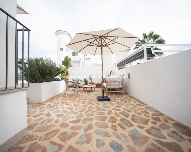 Resale - Detached - Urb. La Marina