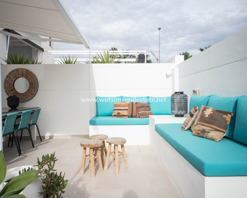 Resale - Detached - Urb. La Marina