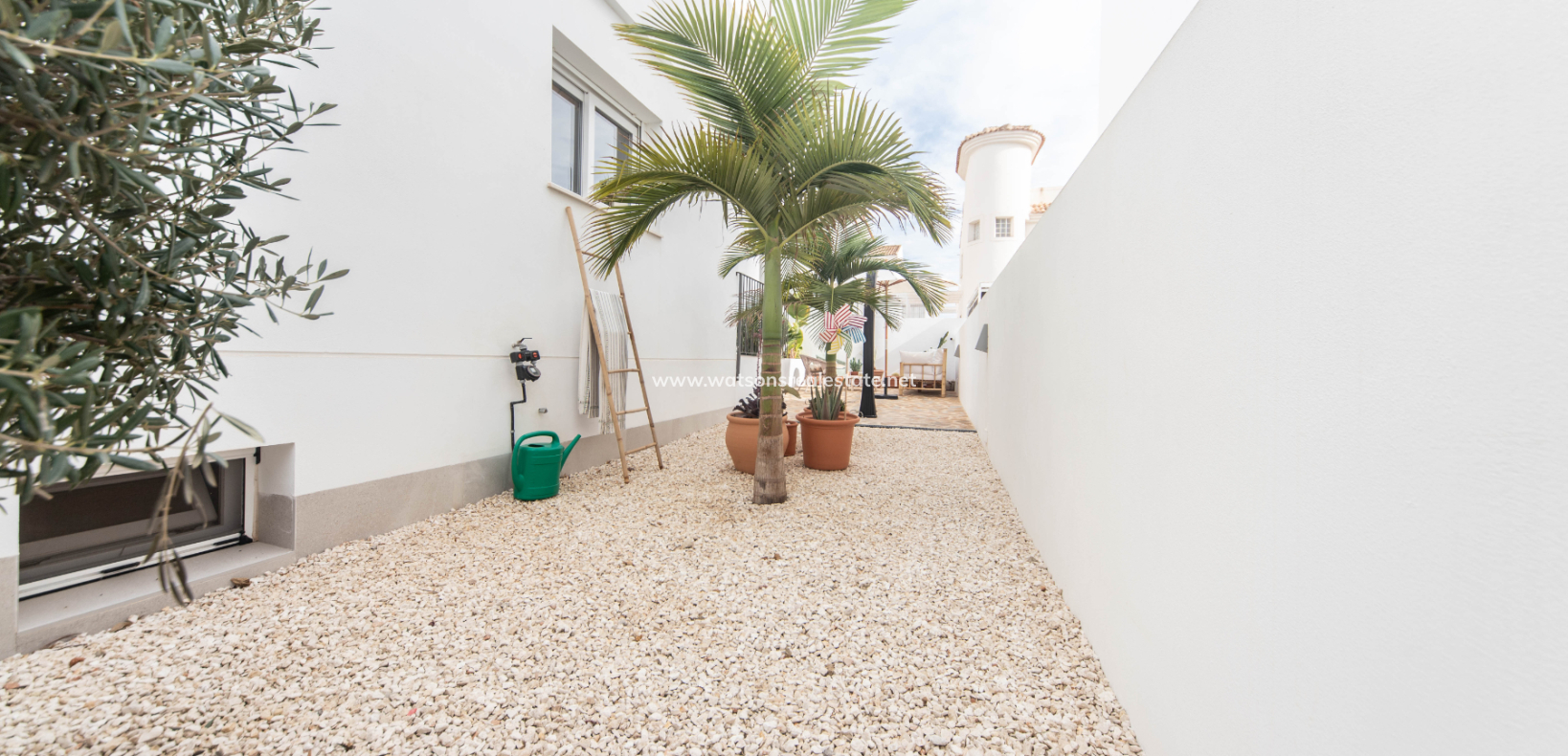Resale - Detached - Urb. La Marina