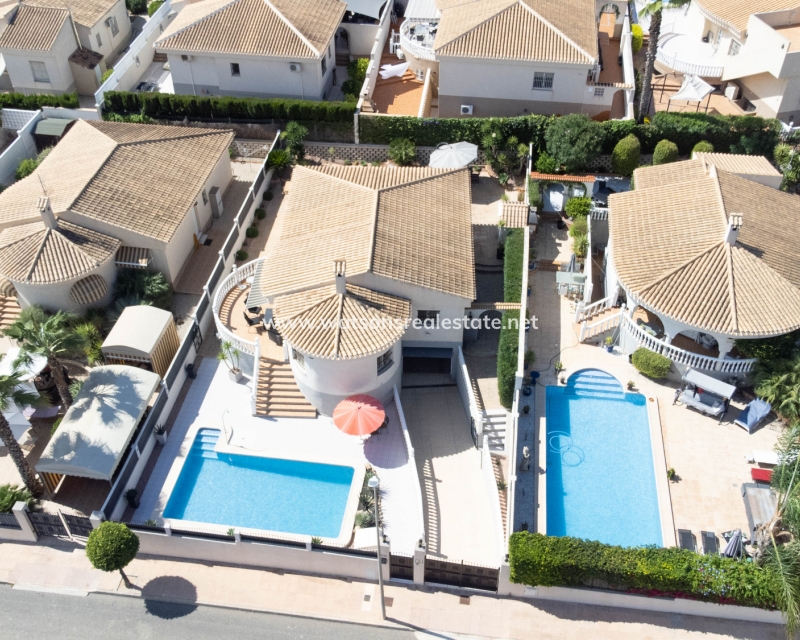 Resale - Detached - Urb. La Marina