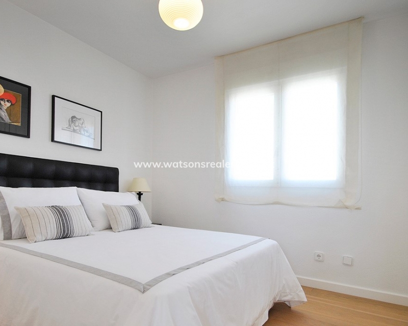 Resale - Detached - Urb. La Marina