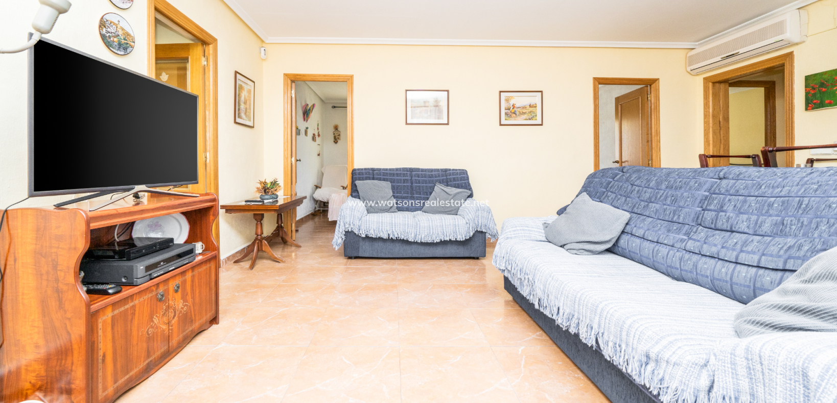 Resale - Detached - Urb. La Marina