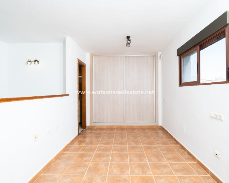 Resale - Detached - Urb. La Marina