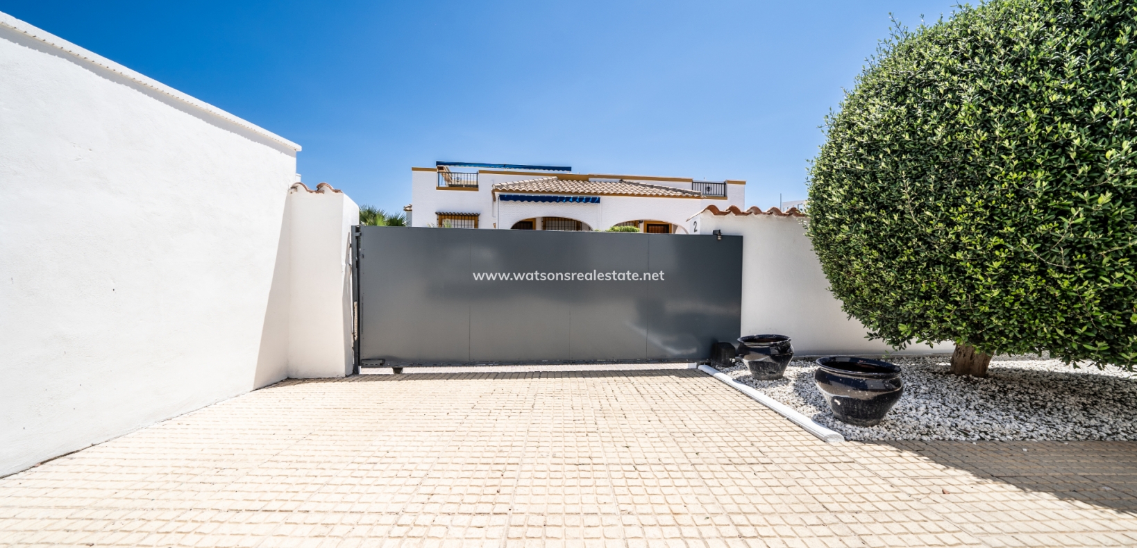 Resale - Detached - Urb. La Marina