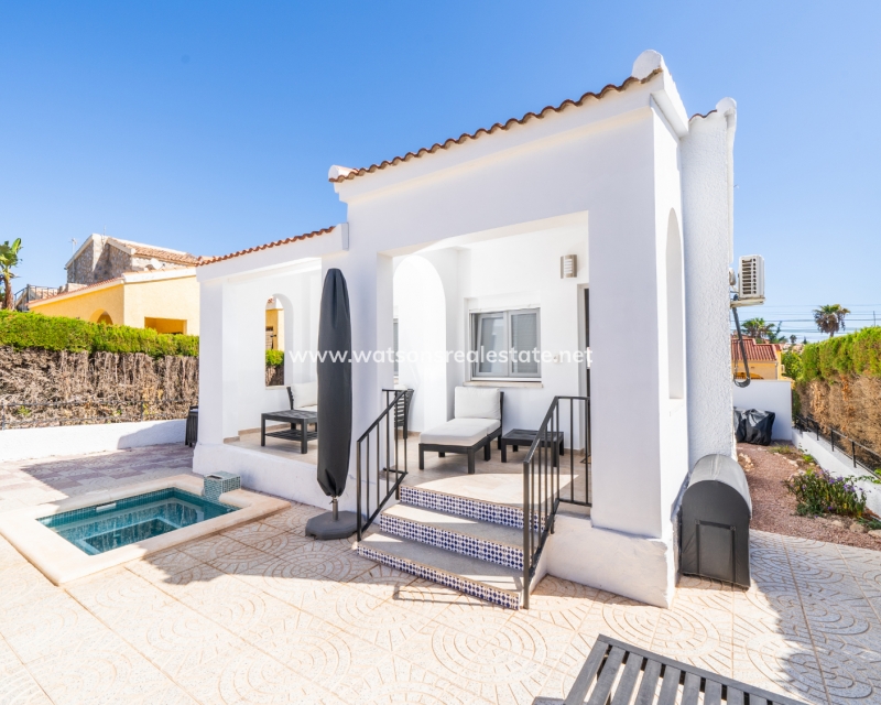 Resale - Detached - Urb. La Marina