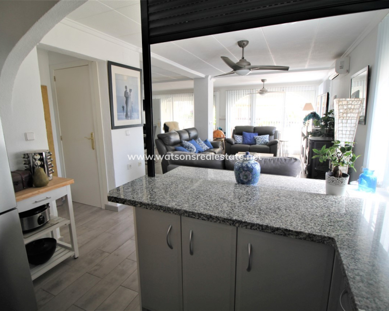 Resale - Detached - Urb. La Marina