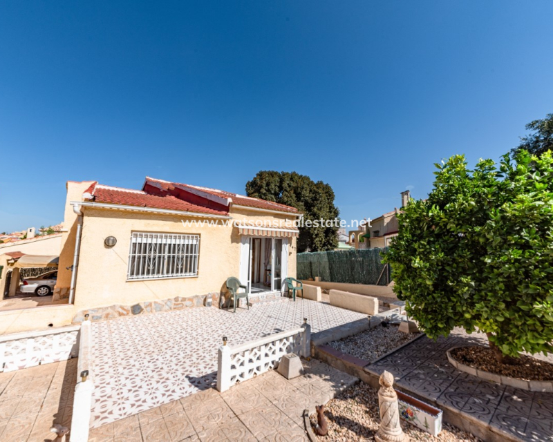 Resale - Detached - Urb. La Marina