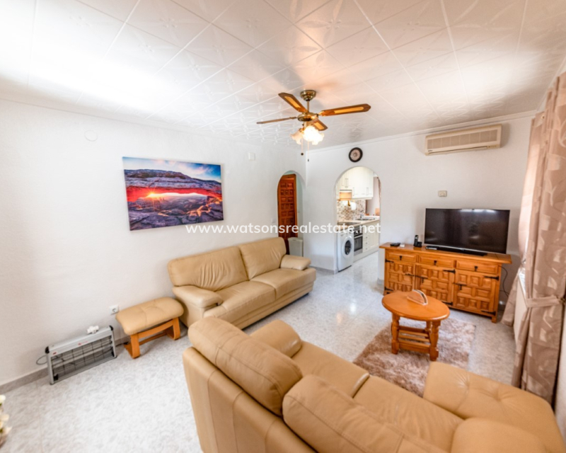 Resale - Detached - Urb. La Marina
