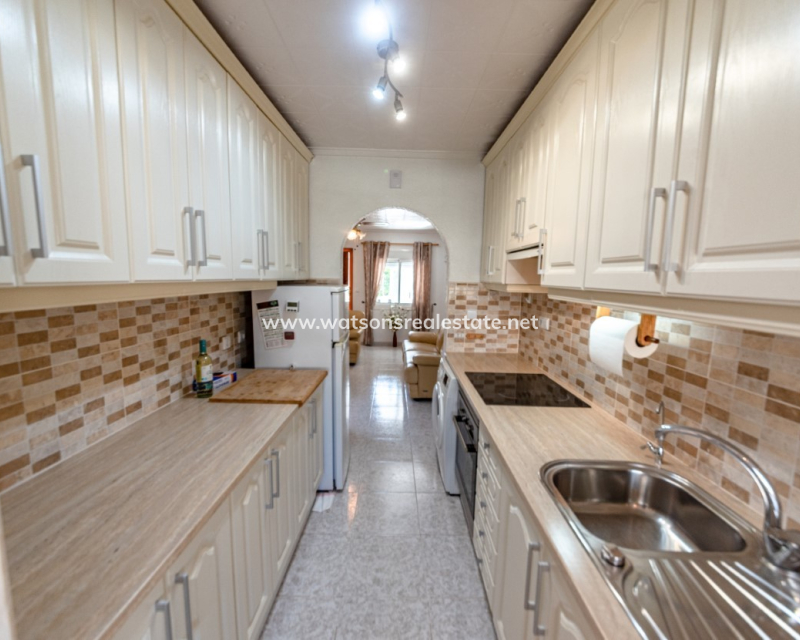 Resale - Detached - Urb. La Marina