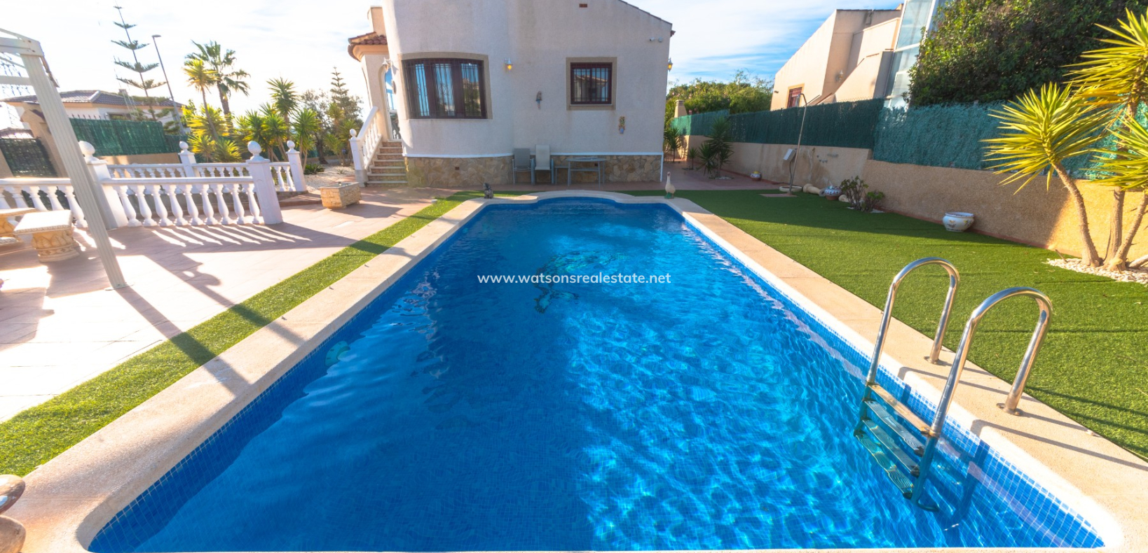 Resale - Detached - Urb. La Marina