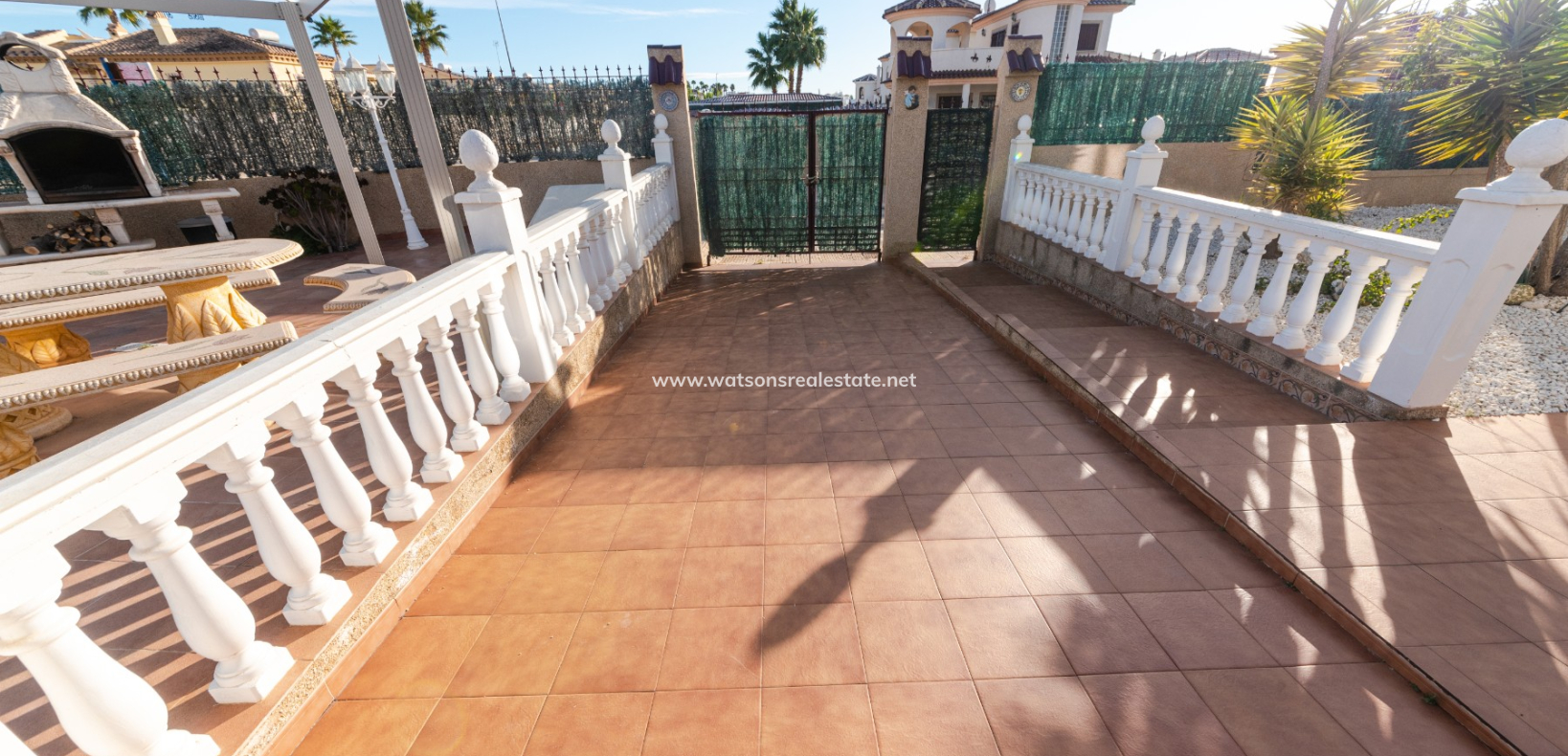 Resale - Detached - Urb. La Marina