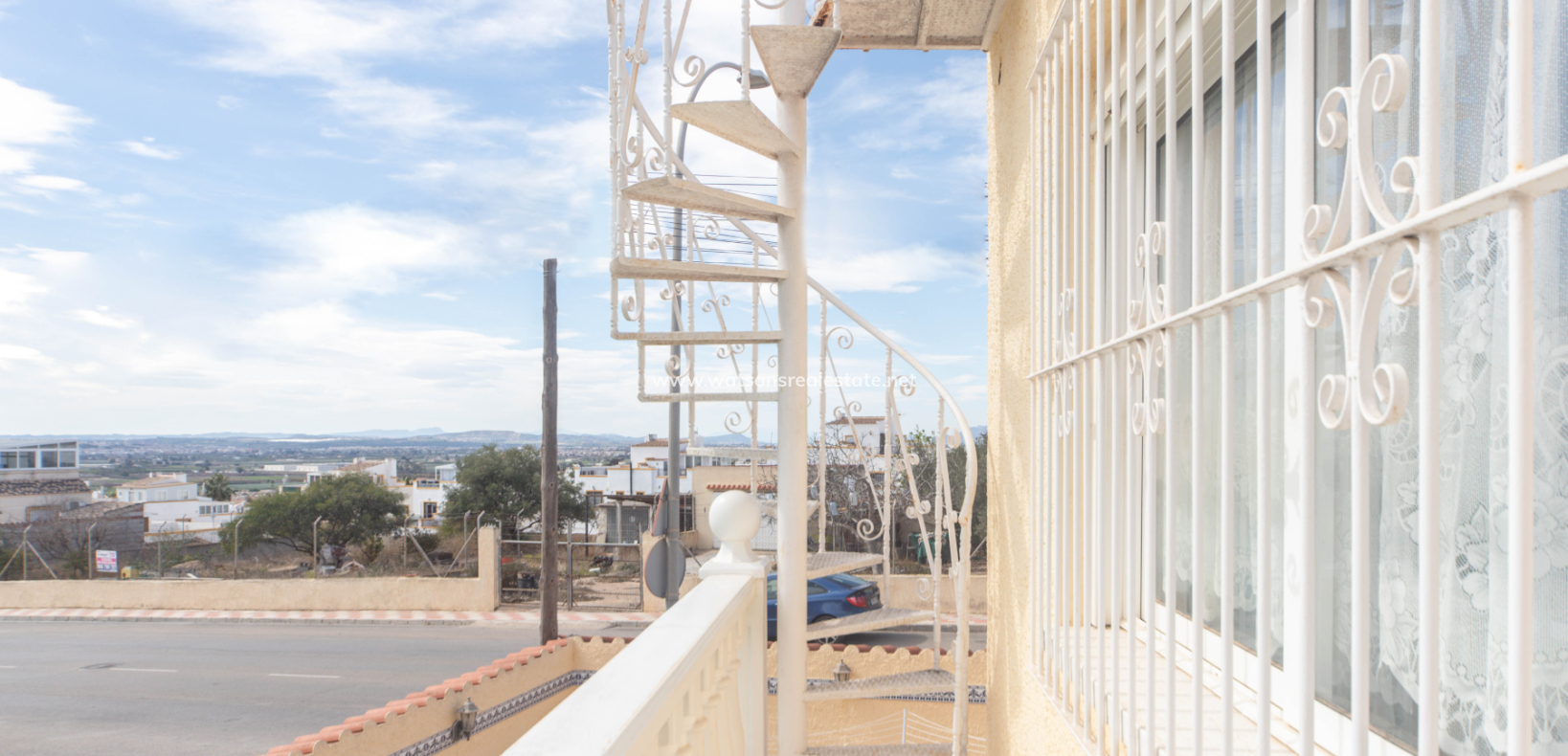 Resale - Detached - Urb. La Marina