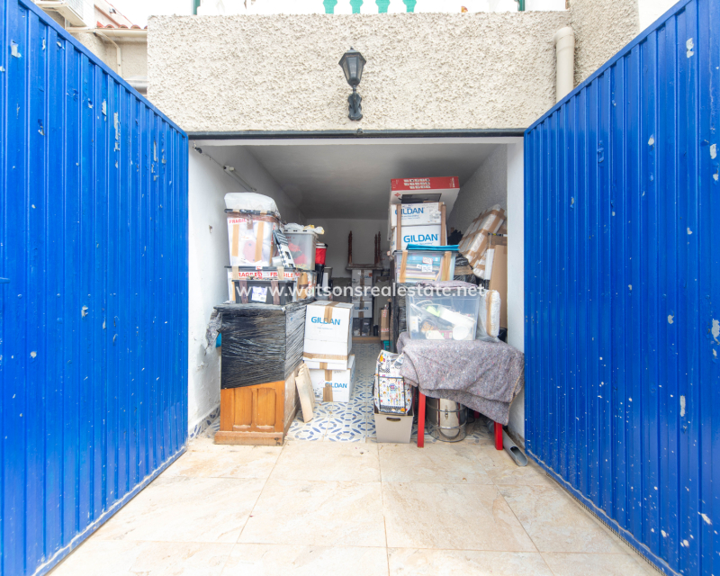Resale - Detached - Urb. La Marina