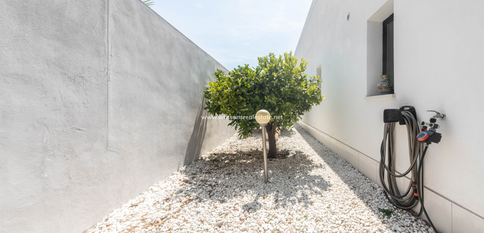 Resale - Detached - Urb. La Marina