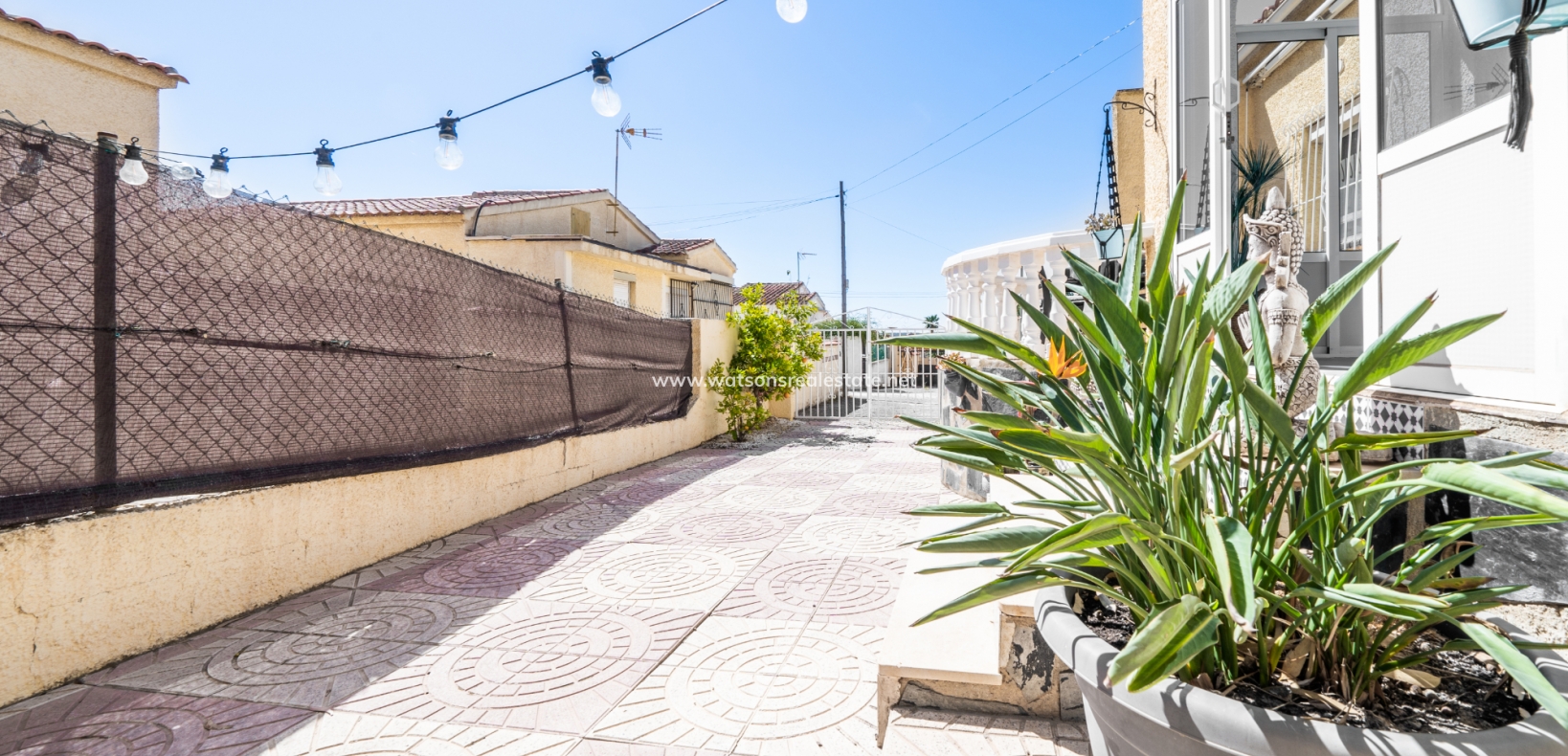 Resale - Detached - Urb. La Marina