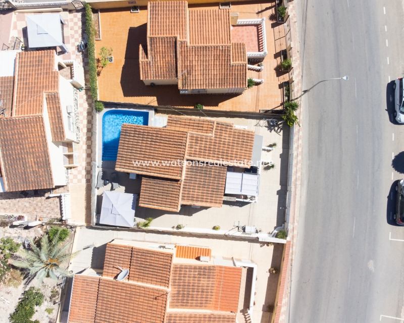 Resale - Detached - Urb. La Marina