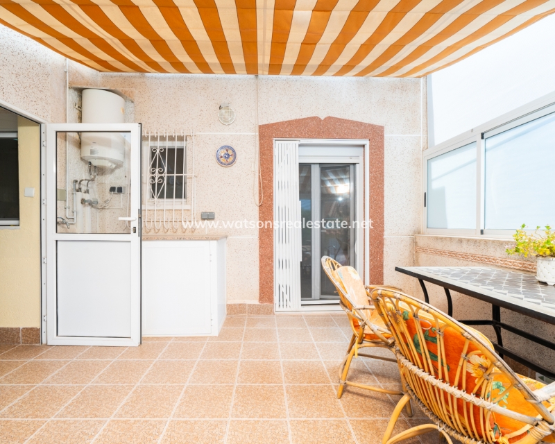 Resale - Detached - Urb. La Marina