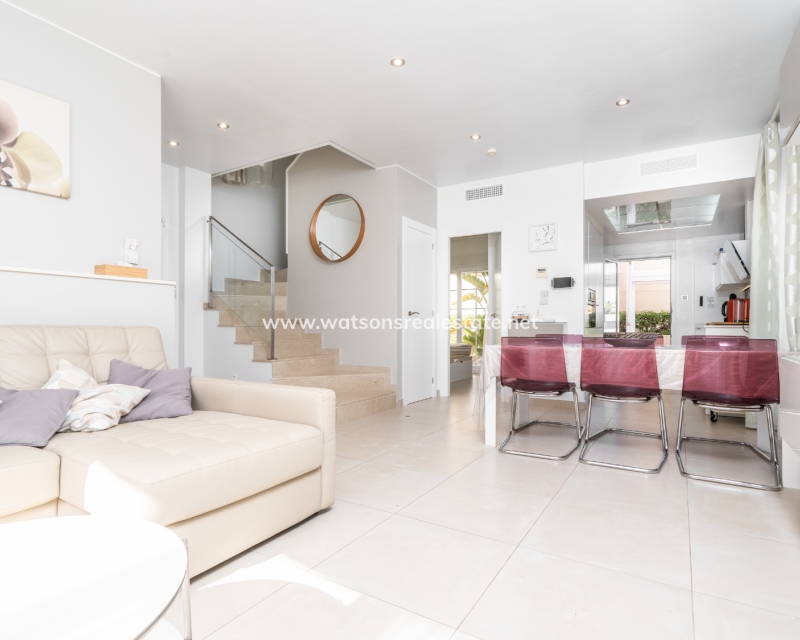 Resale - Detached - Urb. La Marina