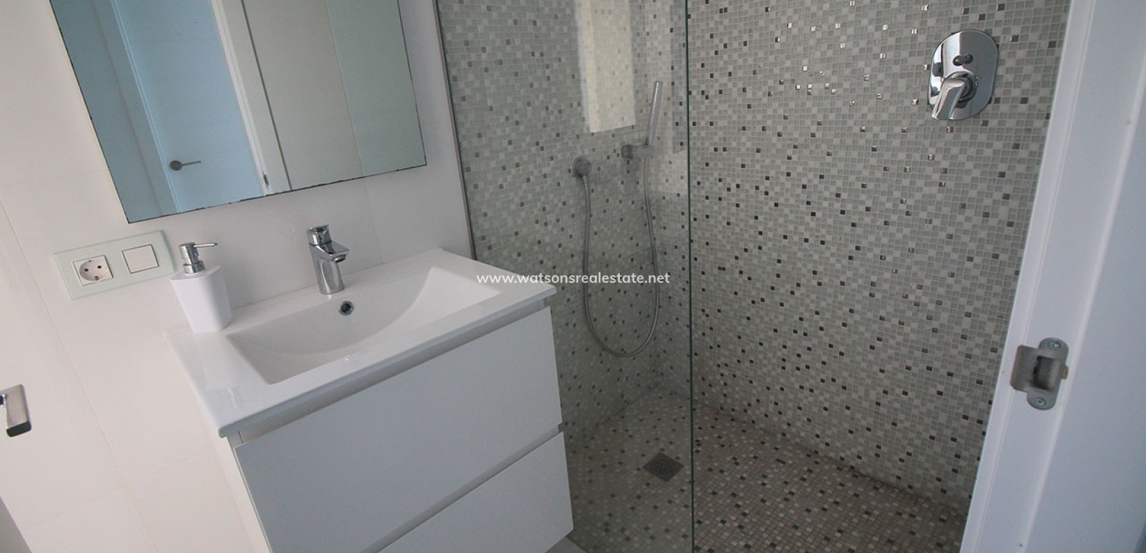 Resale - Detached - Urb. La Marina