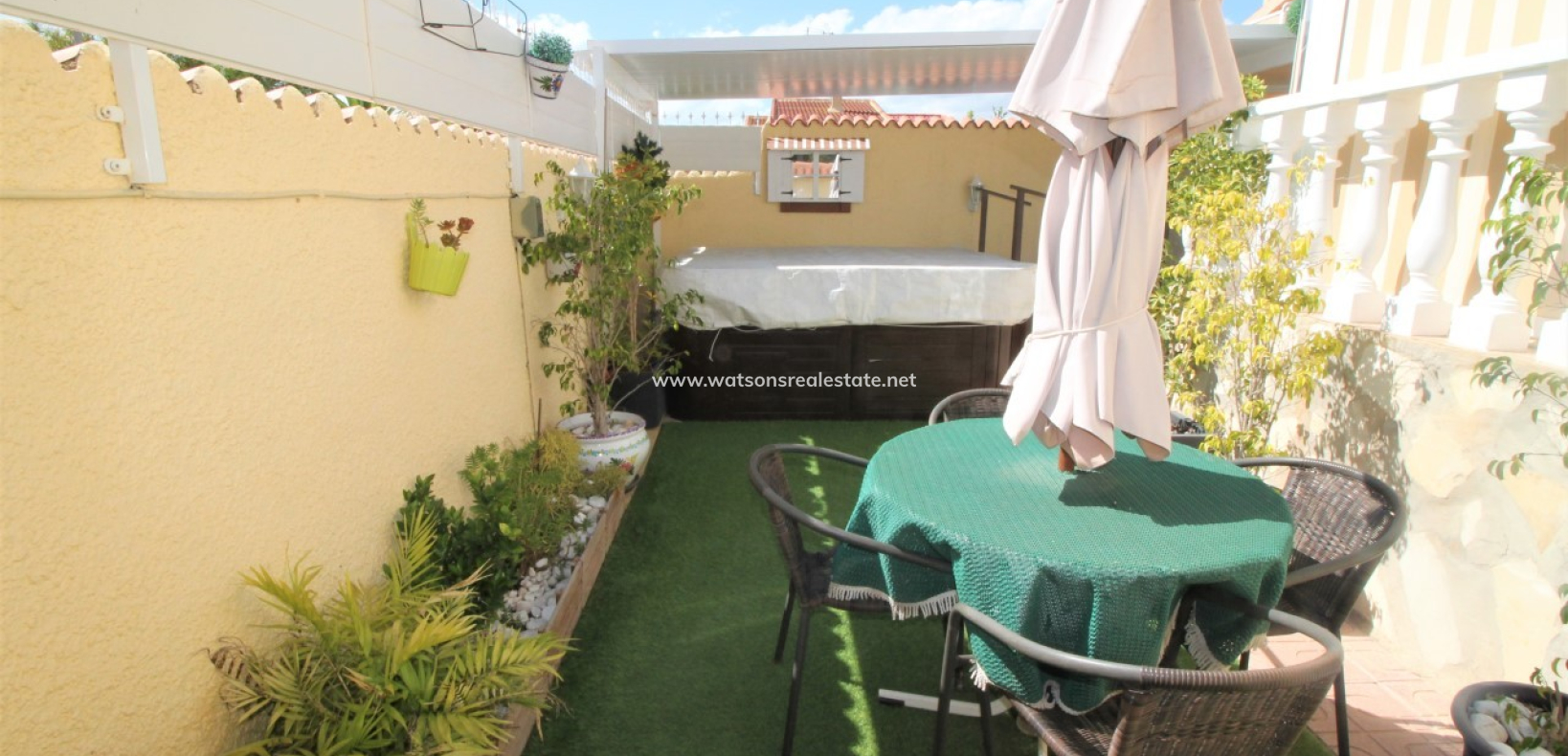 Resale - Detached - Urb. La Marina