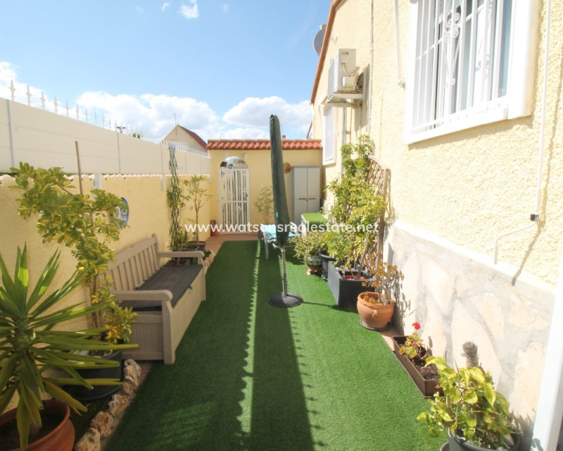 Resale - Detached - Urb. La Marina