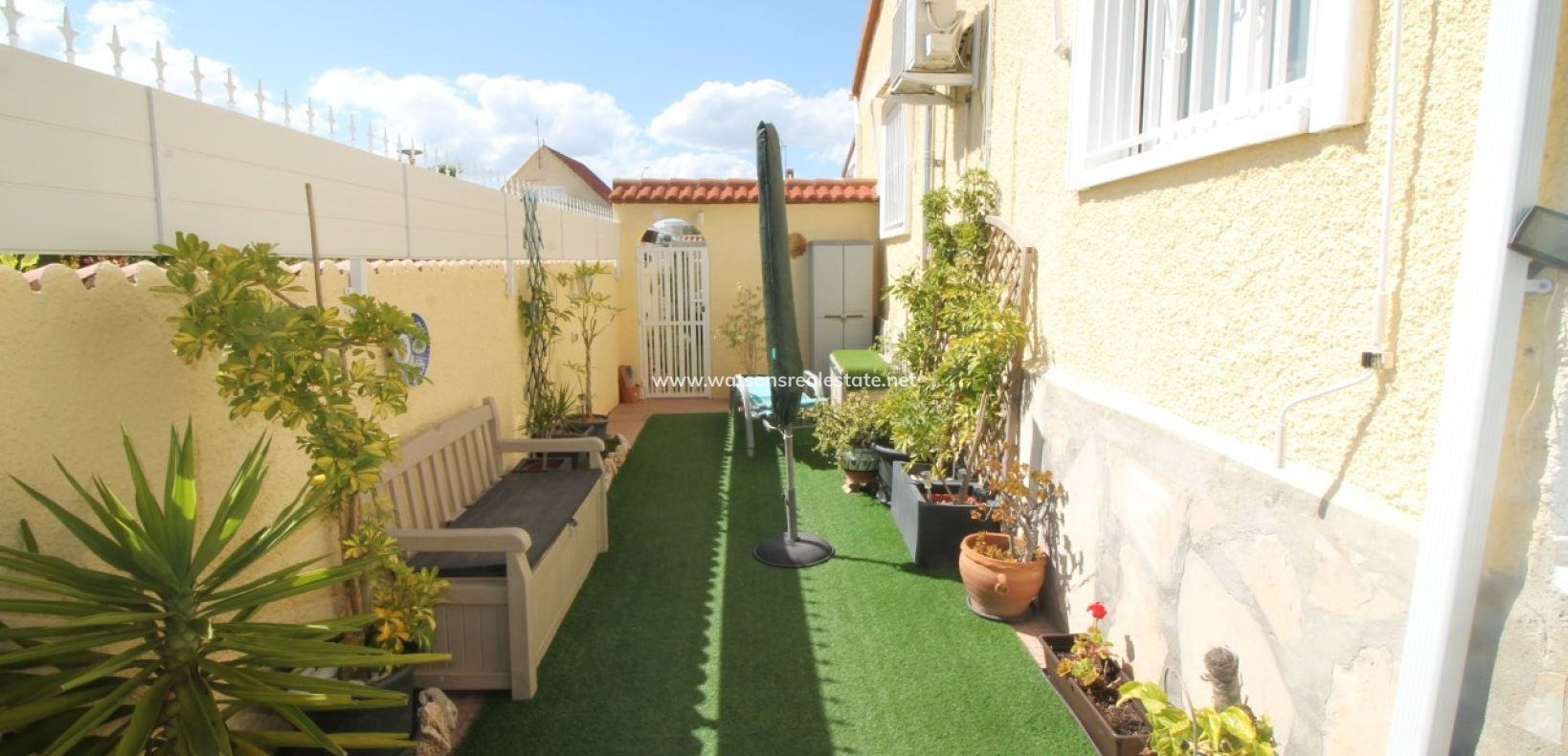 Resale - Detached - Urb. La Marina