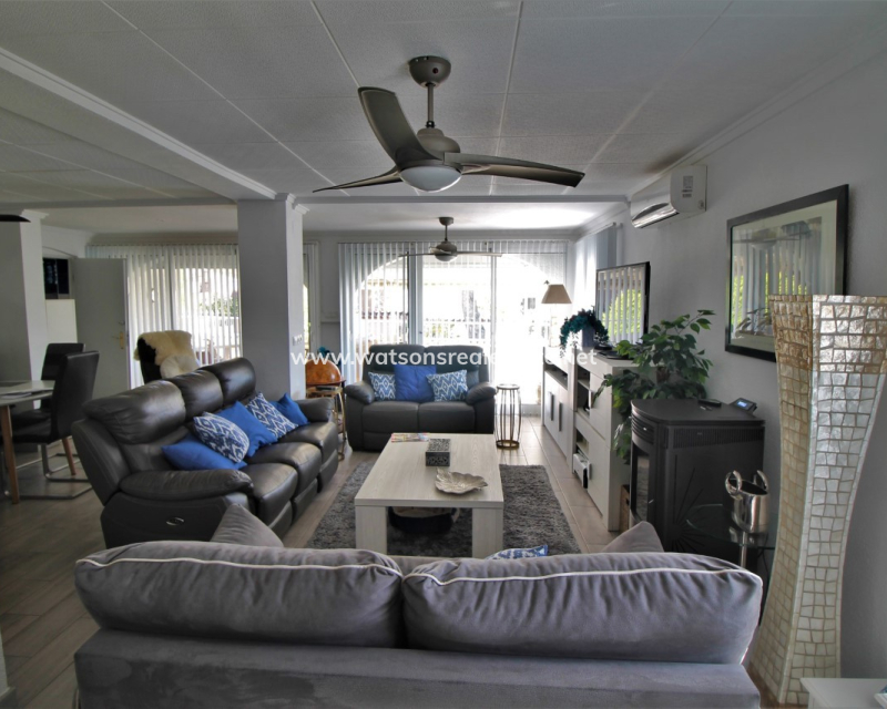 Resale - Detached - Urb. La Marina