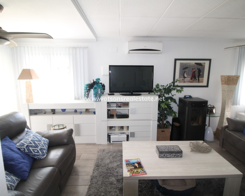 Resale - Detached - Urb. La Marina