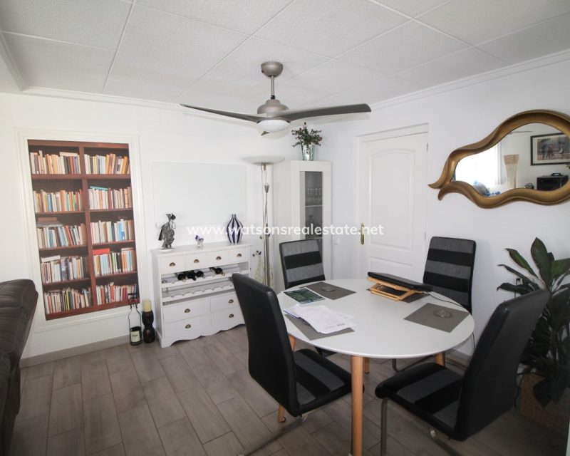 Resale - Detached - Urb. La Marina
